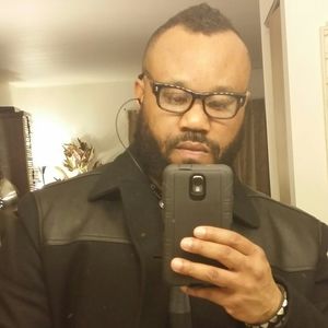 Meet your Posher, Derrick